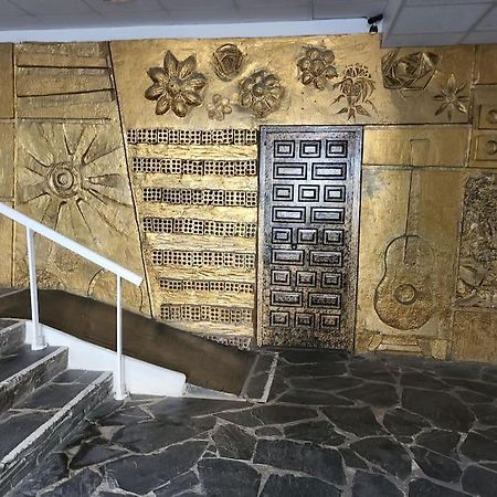 Superbe Apartement En Residence Avec Piscine Roses Kültér fotó