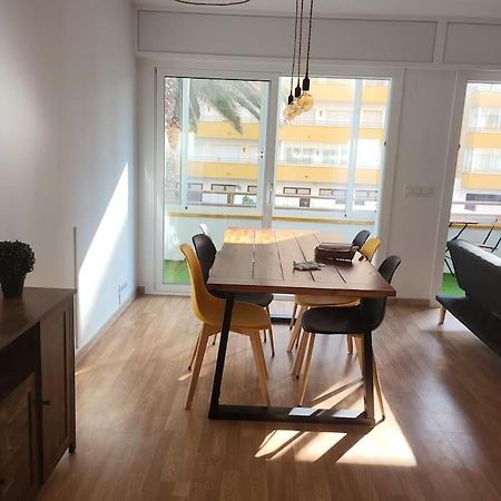 Superbe Apartement En Residence Avec Piscine Roses Kültér fotó