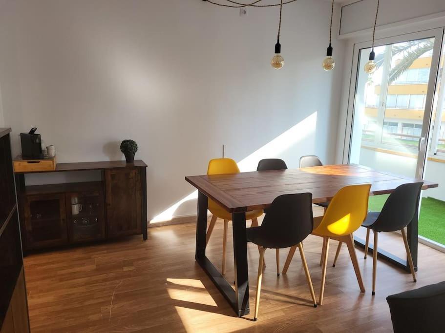Superbe Apartement En Residence Avec Piscine Roses Kültér fotó