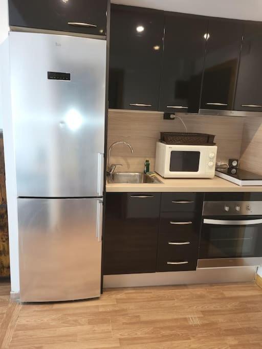 Superbe Apartement En Residence Avec Piscine Roses Kültér fotó