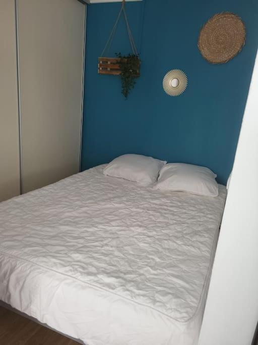 Superbe Apartement En Residence Avec Piscine Roses Kültér fotó