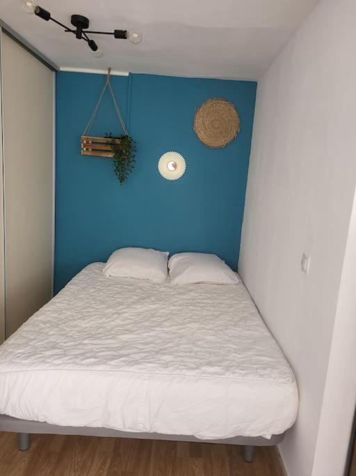 Superbe Apartement En Residence Avec Piscine Roses Kültér fotó